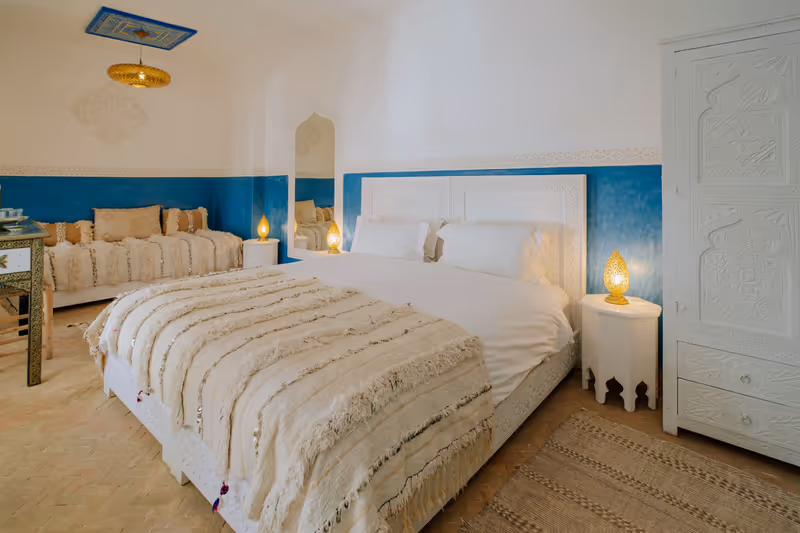 Aperçu de la majorelle suite - Décoration bleue vibrante de la Suite Majorelle, hommage aux jardins d...